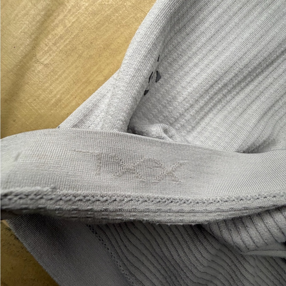 lululemon athletica Metal vent Short Sleeve Tee - Picture 4 of 7